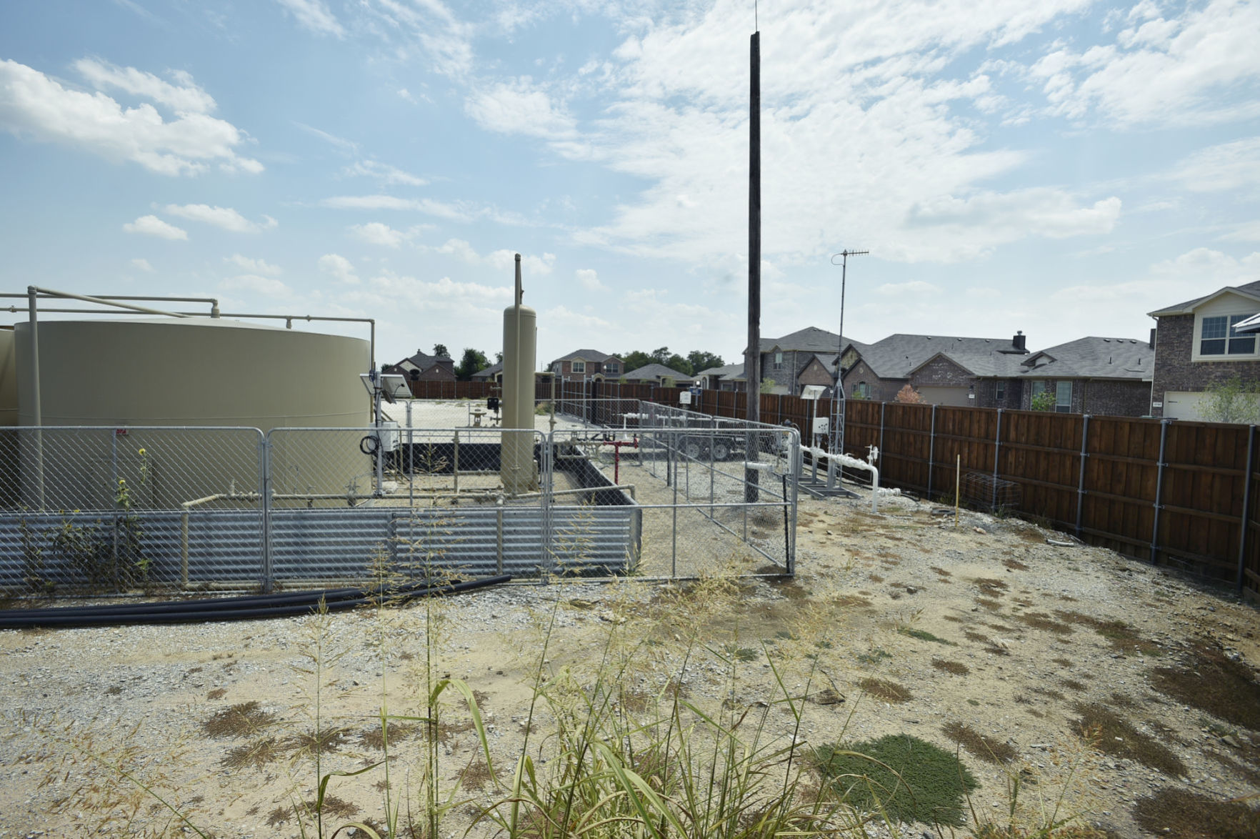 Gas well site